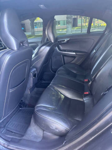 2015 Volvo S60 T6 Drive-E Platinum