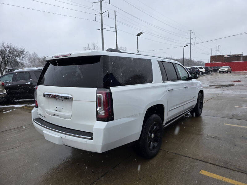 2015 GMC Yukon XL Denali photo 5