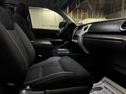 2017 Toyota Tundra SR5