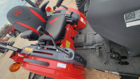 2025 Mahindra 1640 Shuttle