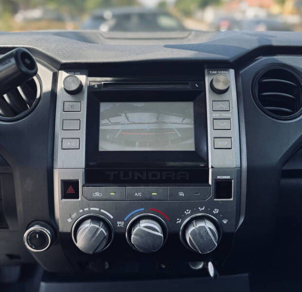 2017 Toyota Tundra SR