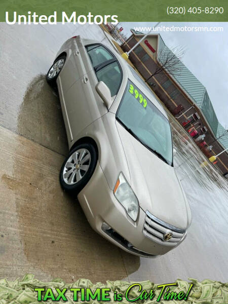 2005 Toyota Avalon for sale at United Motors in Saint Cloud MN