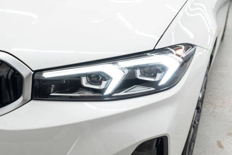 2025 BMW 3 Series 330i xDrive