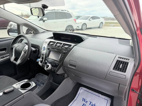 2013 Toyota Prius v Two