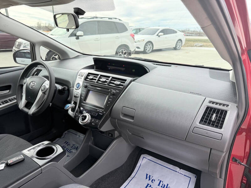 2013 Toyota Prius v Two