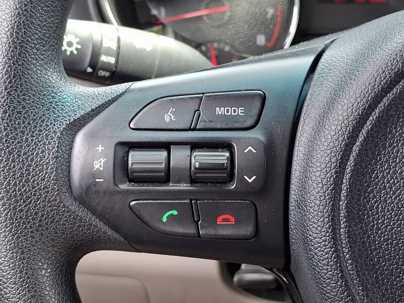 2018 Kia Sedona L