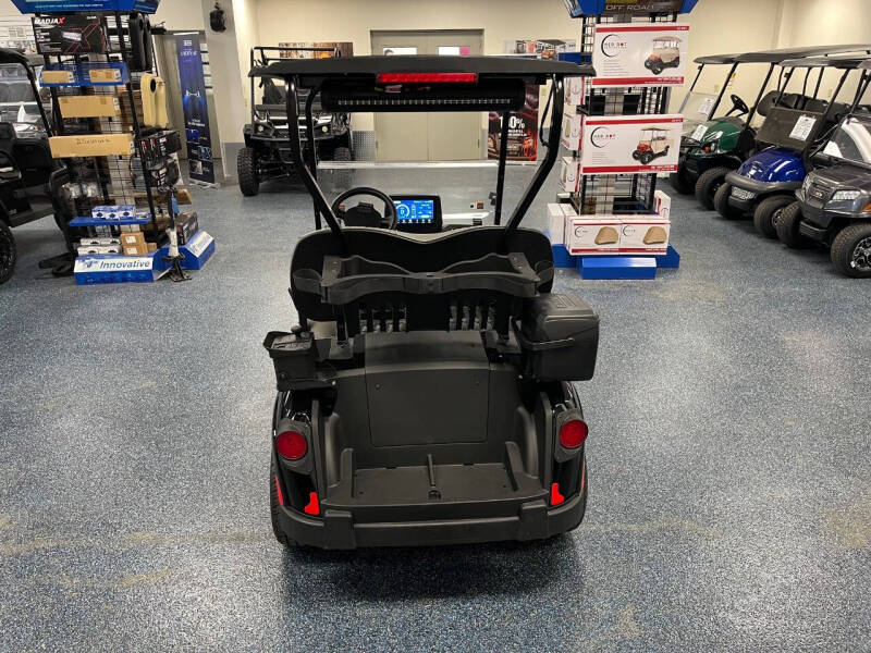 2026 E-Z-GO RXV