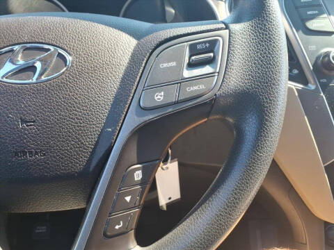 2016 Hyundai Santa Fe SE