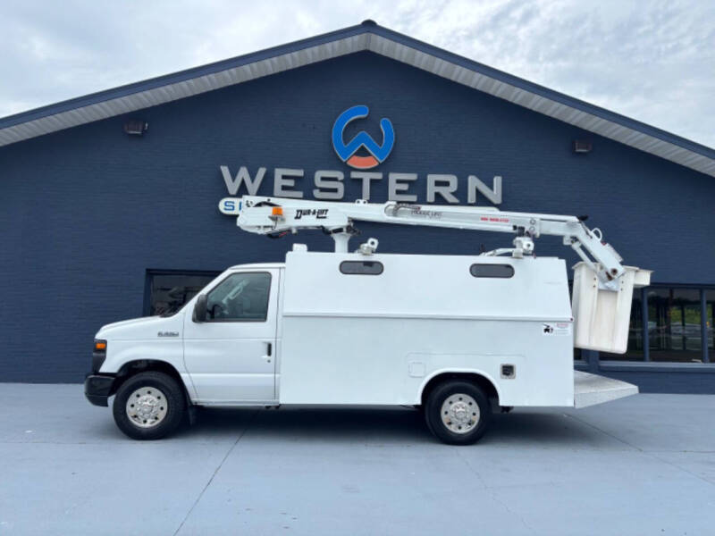 2017 Ford E350 Bucket Van