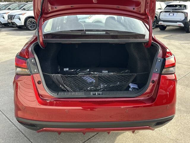 2025 Nissan Versa SR