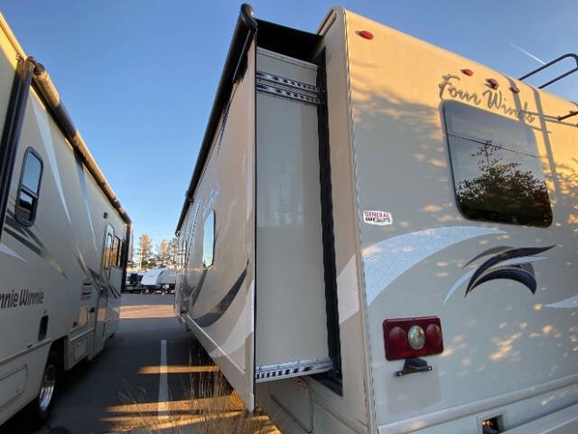 2017 Ford E-Series E-450 SD