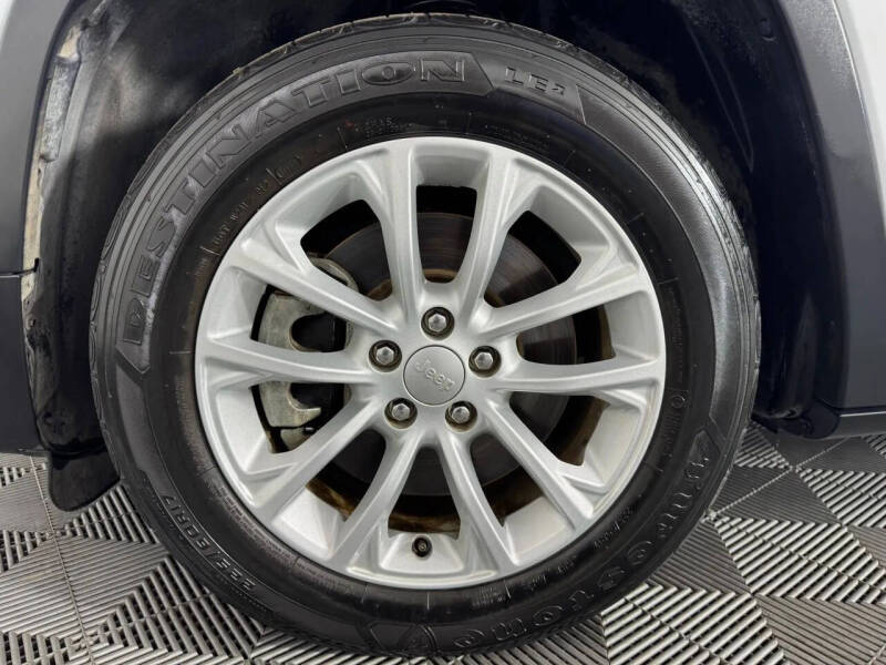 2022 Jeep Cherokee Latitude Lux