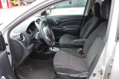 2019 Nissan Versa SV