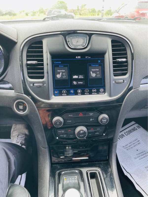 2019 Chrysler 300 S