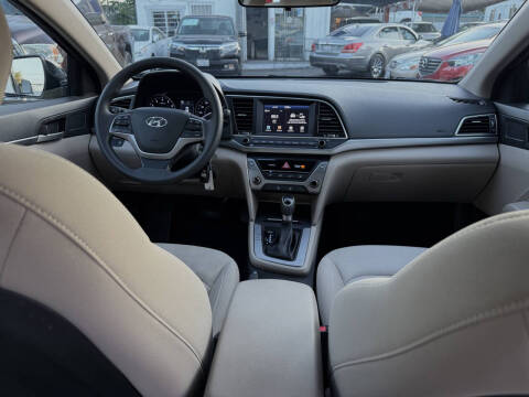 2018 Hyundai Elantra SEL