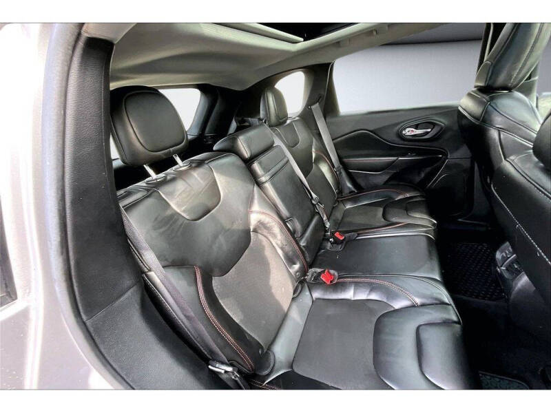 2019 Jeep Cherokee Trailhawk