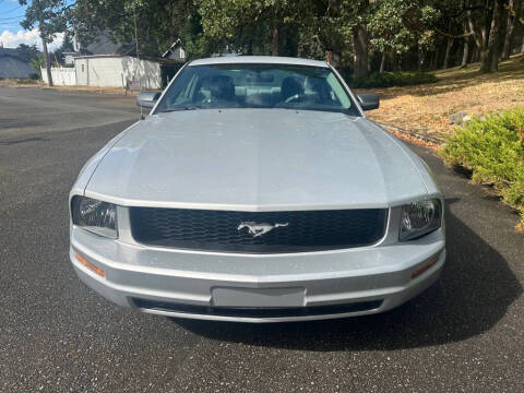 2007 Ford Mustang V6 Deluxe