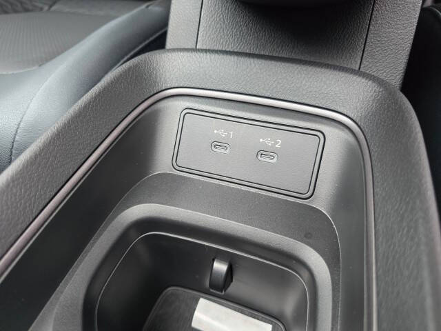 2026 Nissan LEAF Platinum+