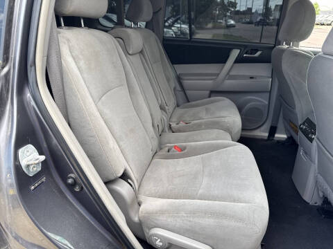 2012 Toyota Highlander SE