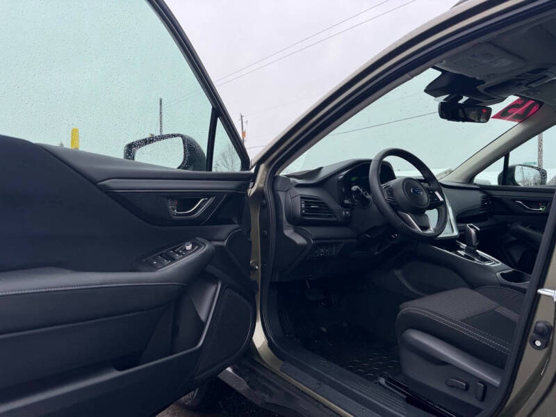 2025 Subaru Outback Premium