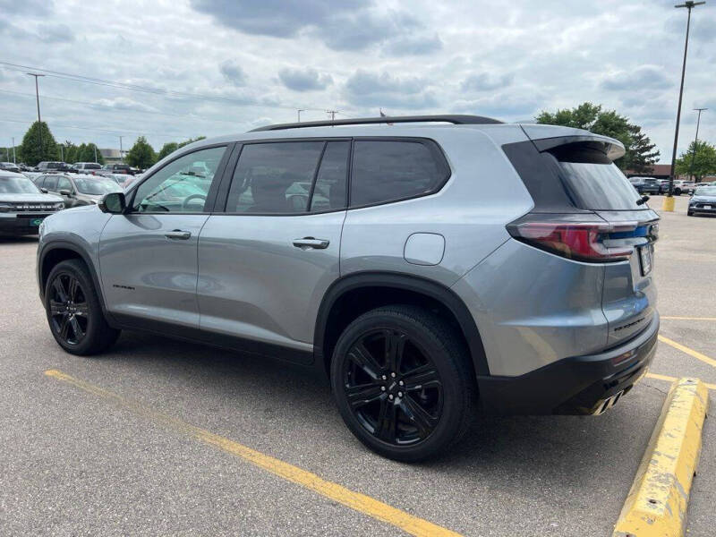 2024 GMC Acadia Elevation