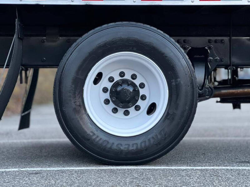 2020 Freightliner M2 106