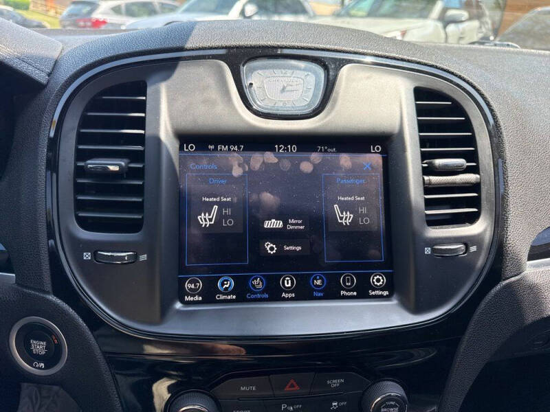 2018 Chrysler 300 S