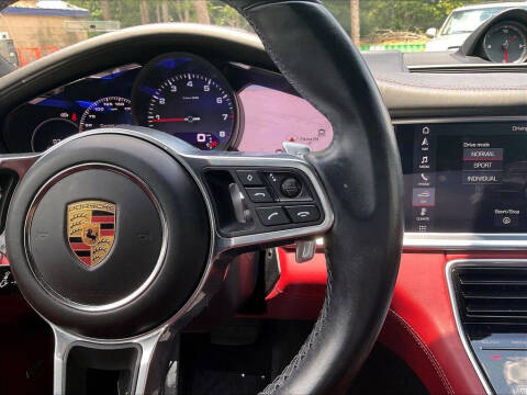 2020 Porsche Panamera 4