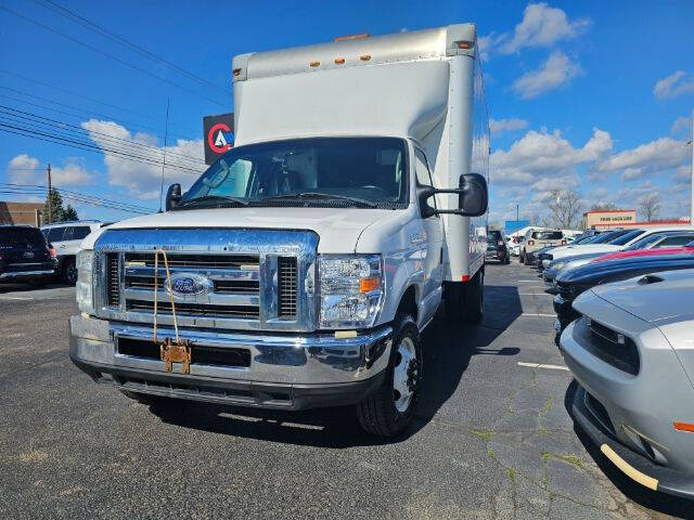 2017 Ford E-Series E-450 SD