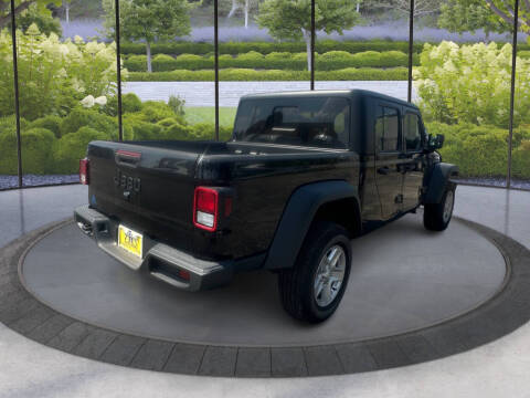 2023 Jeep Gladiator Sport