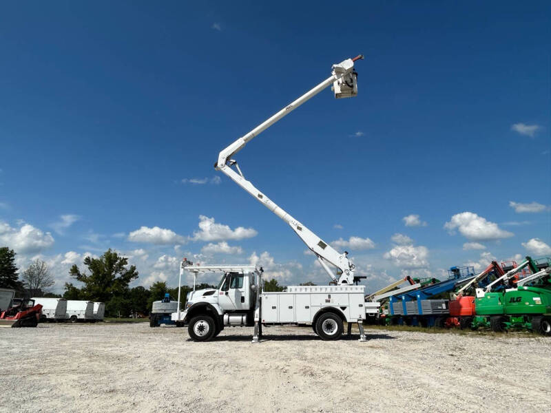 2012 International 7300 Bucket Truck 4WD