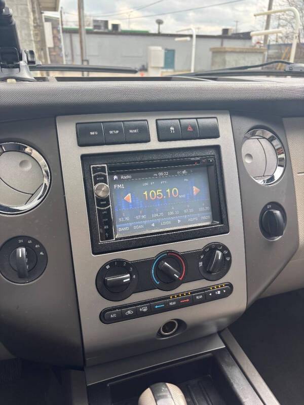 2011 Ford Expedition EL XLT