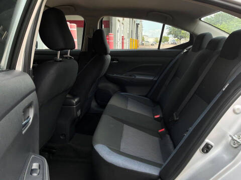2025 Nissan Versa SV
