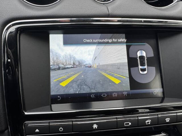 2017 Jaguar XJ R-Sport