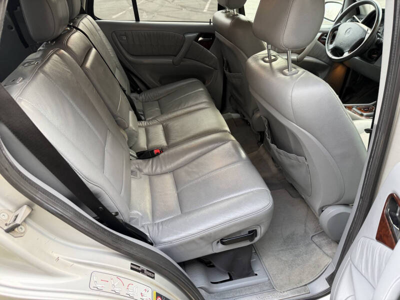 2002 Mercedes-Benz M-Class ML 320 - Photo 13