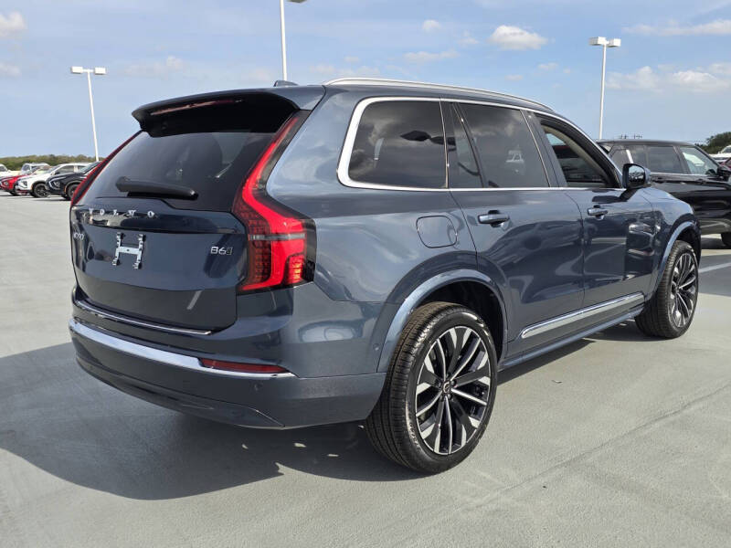 2025 Volvo XC90 B6 Plus Bright Theme 7P