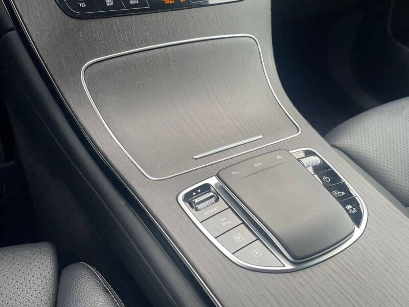 2022 Mercedes-Benz GLC GLC 300 4MATIC