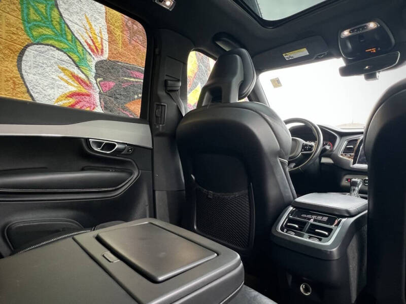 2016 Volvo XC90 T6 R-Design