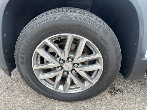 2017 GMC Acadia SLE-2