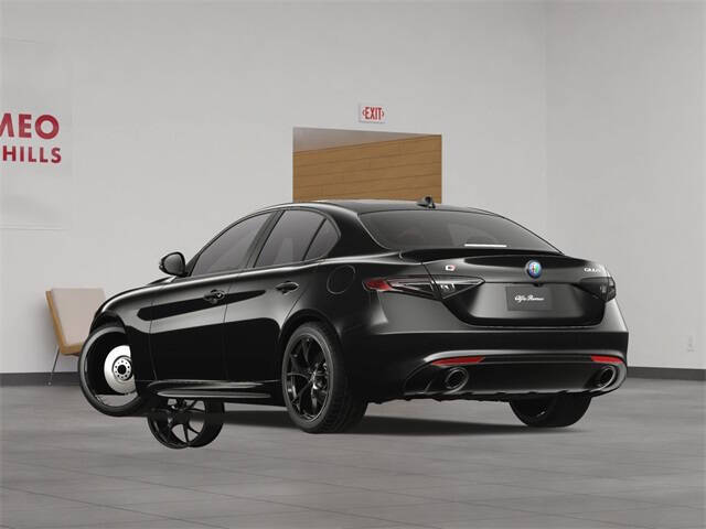 2025 Alfa Romeo Giulia Intensa