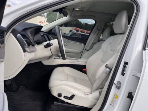 2024 Volvo XC90 Recharge T8 Plus Bright Theme 7P