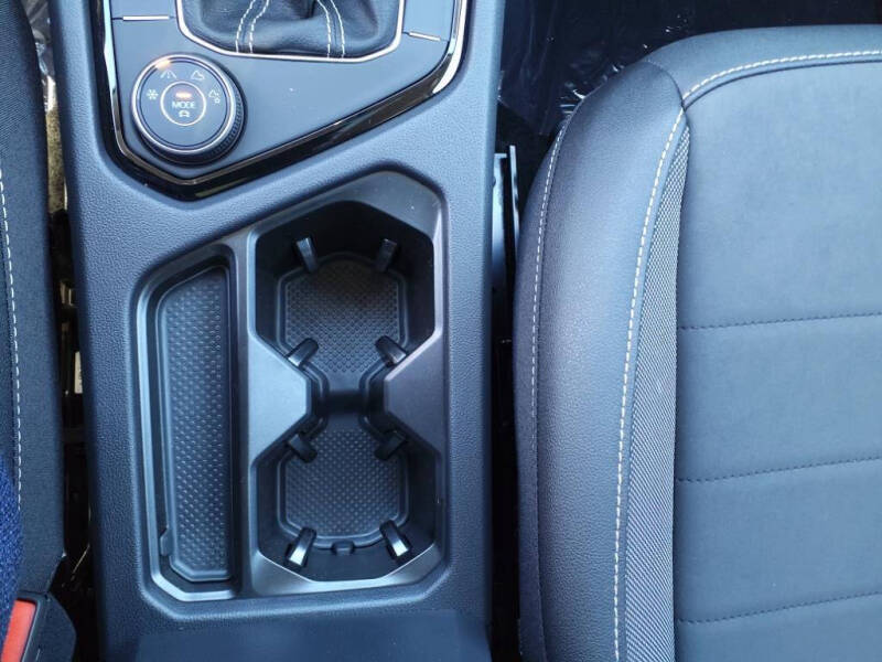 2024 Volkswagen Taos SE 4Motion