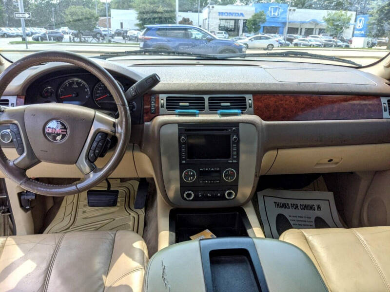 2011 GMC Yukon SLT