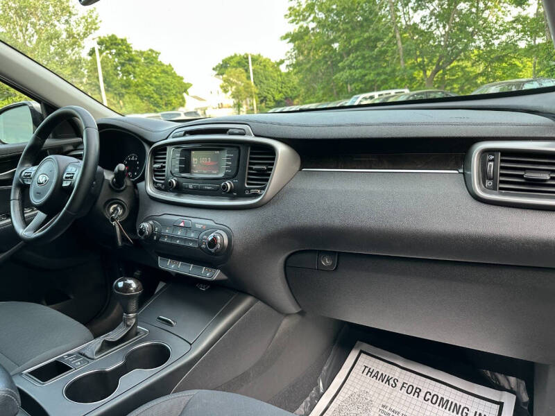 2016 Kia Sorento LX