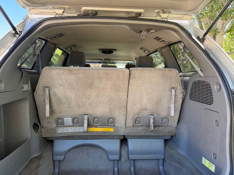 2010 Toyota Sienna LE 7-Passenger