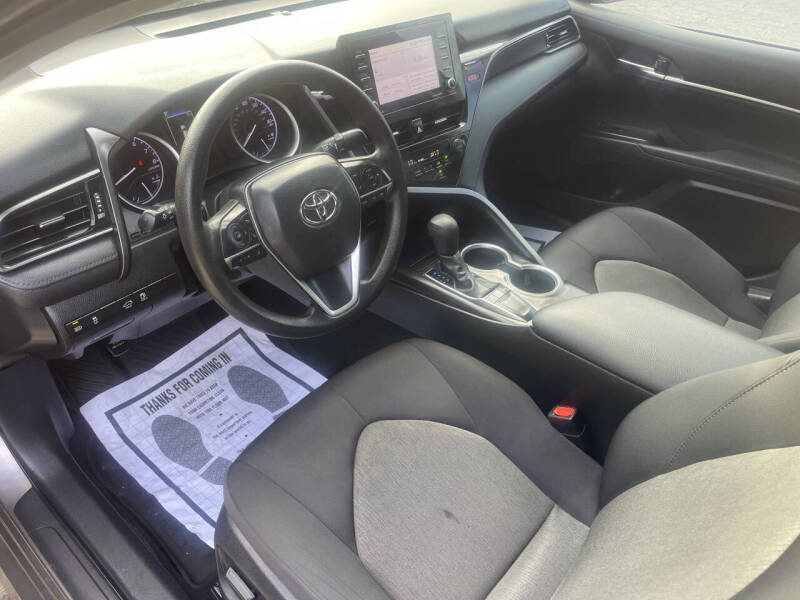 2022 Toyota Camry LE