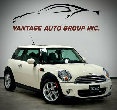 2011 MINI Cooper for sale at Vantage Auto Group Inc in Fresno CA