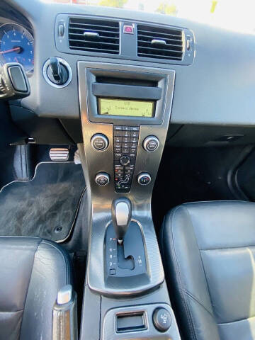 2010 Volvo S40 T5 R-Design