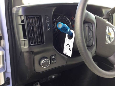 2025 Chevrolet Express 3500