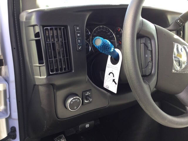 2025 Chevrolet Express 3500